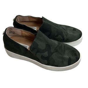 Steve Madden Zayna Camo Green Slip On Sneakers Womens Size 8